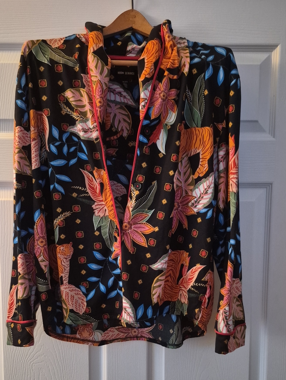 🪼 Room Service Black Floral & Tiger Print Long-Sleeve Lounge Sleep Top